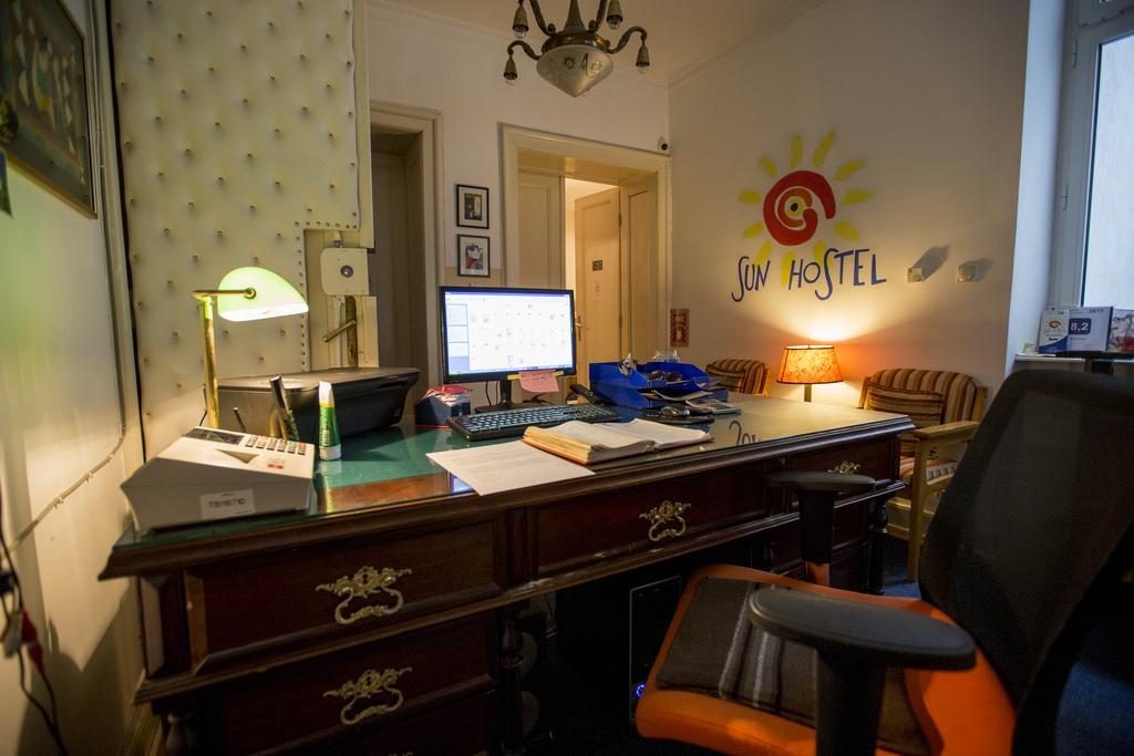 Sun Hostel Belgrade Exterior photo
