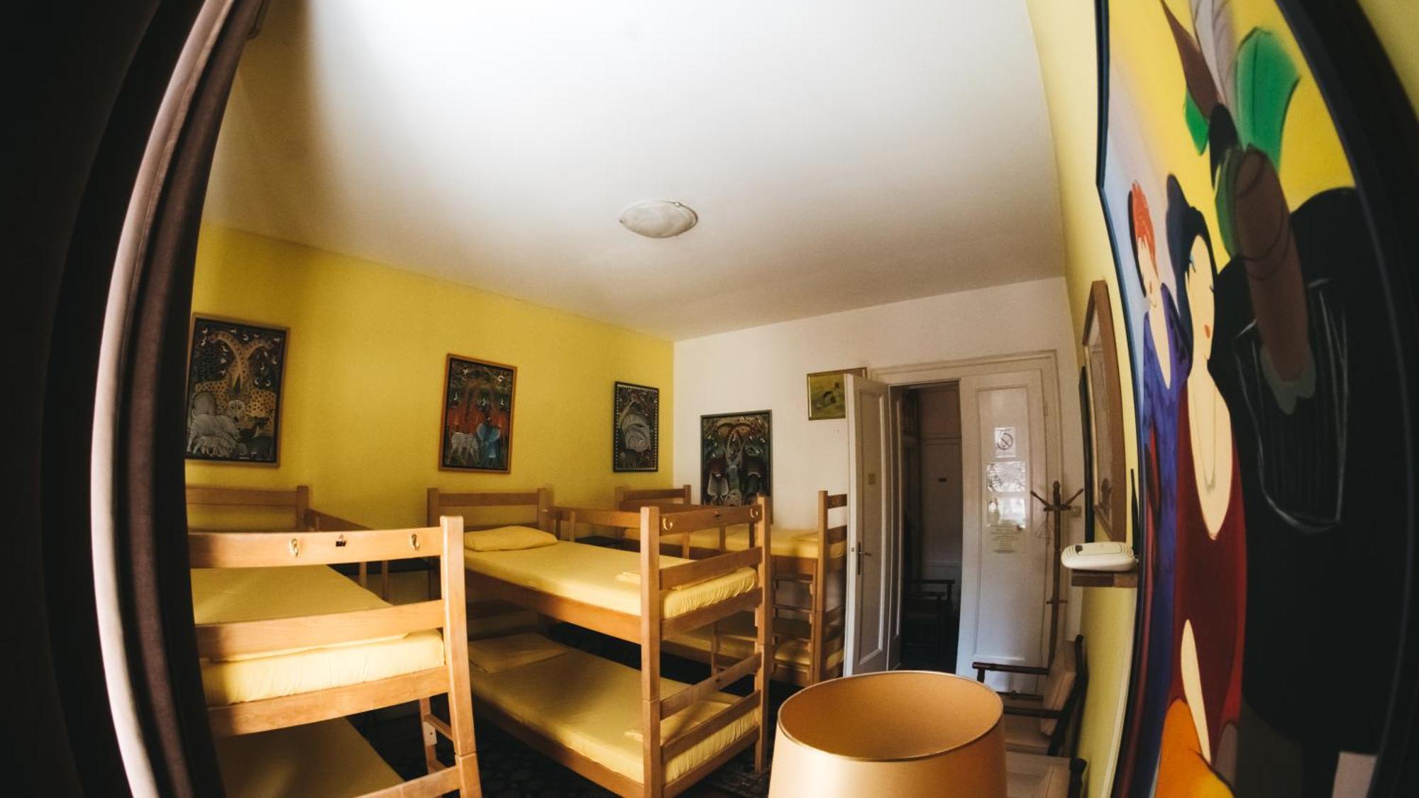Sun Hostel Belgrade Exterior photo
