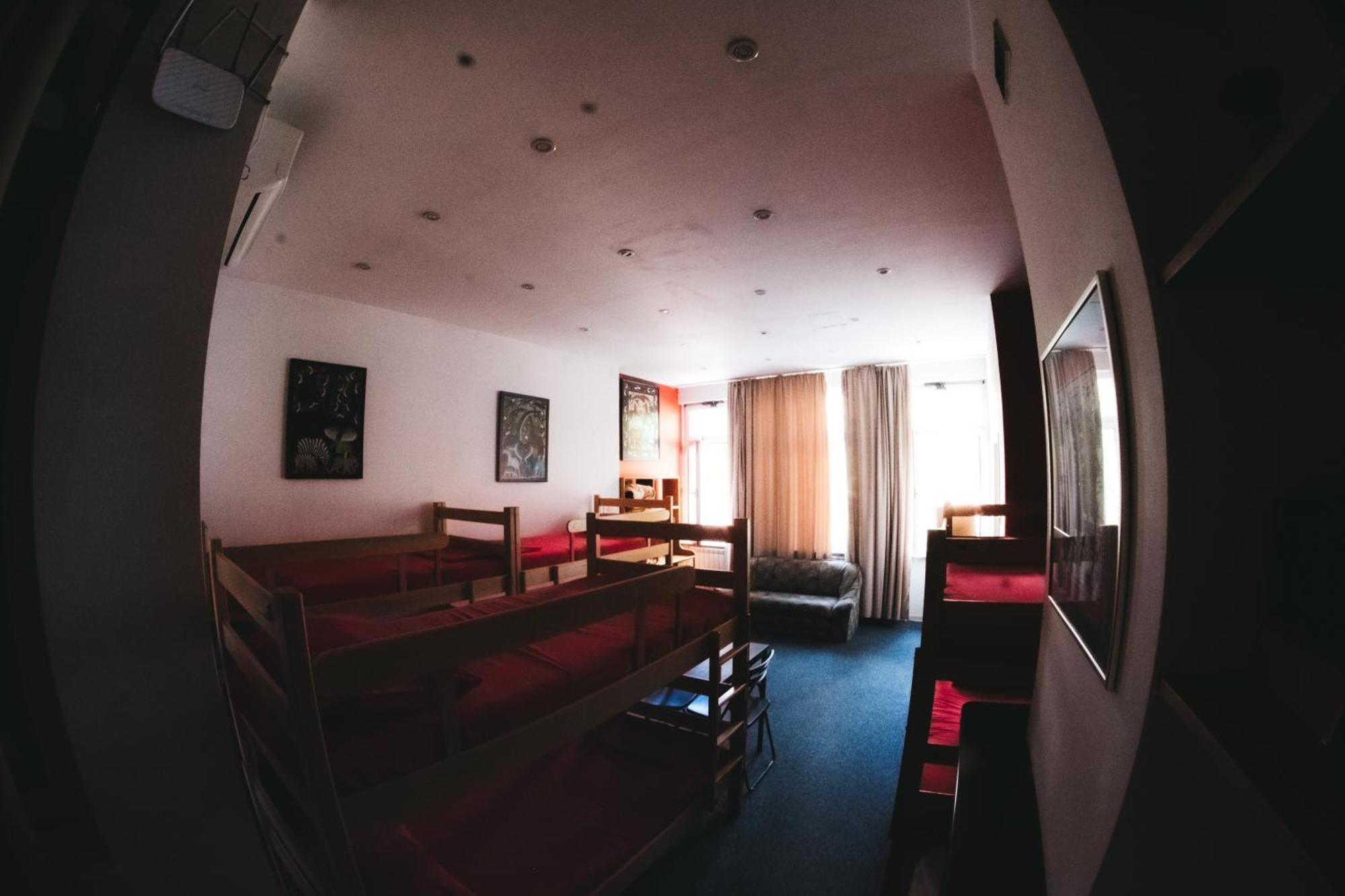 Sun Hostel Belgrade Exterior photo