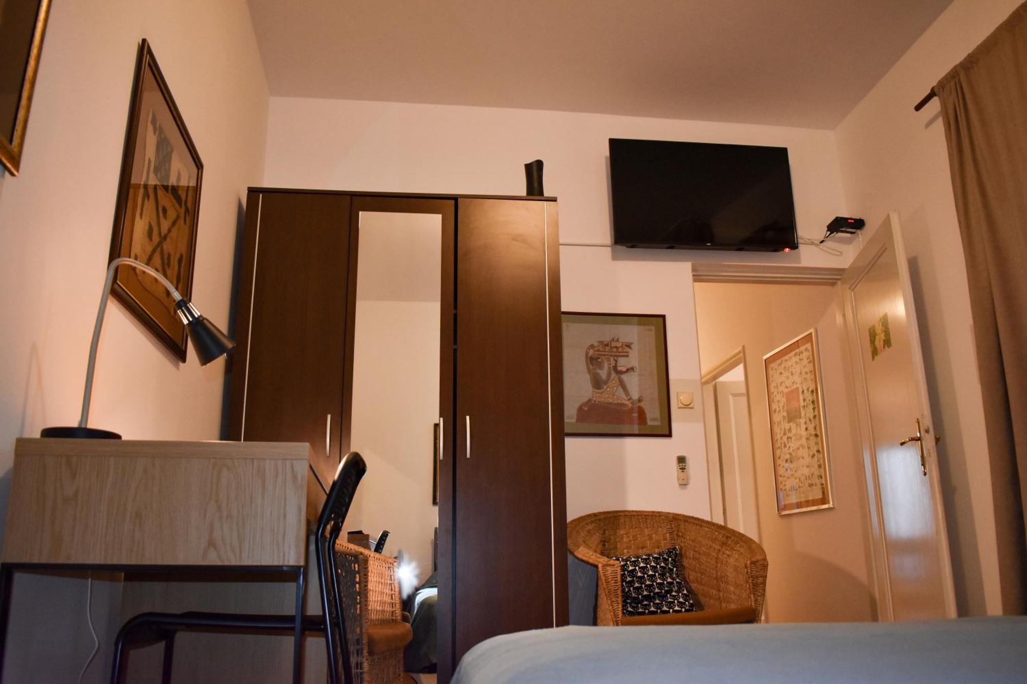 Sun Hostel Belgrade Exterior photo