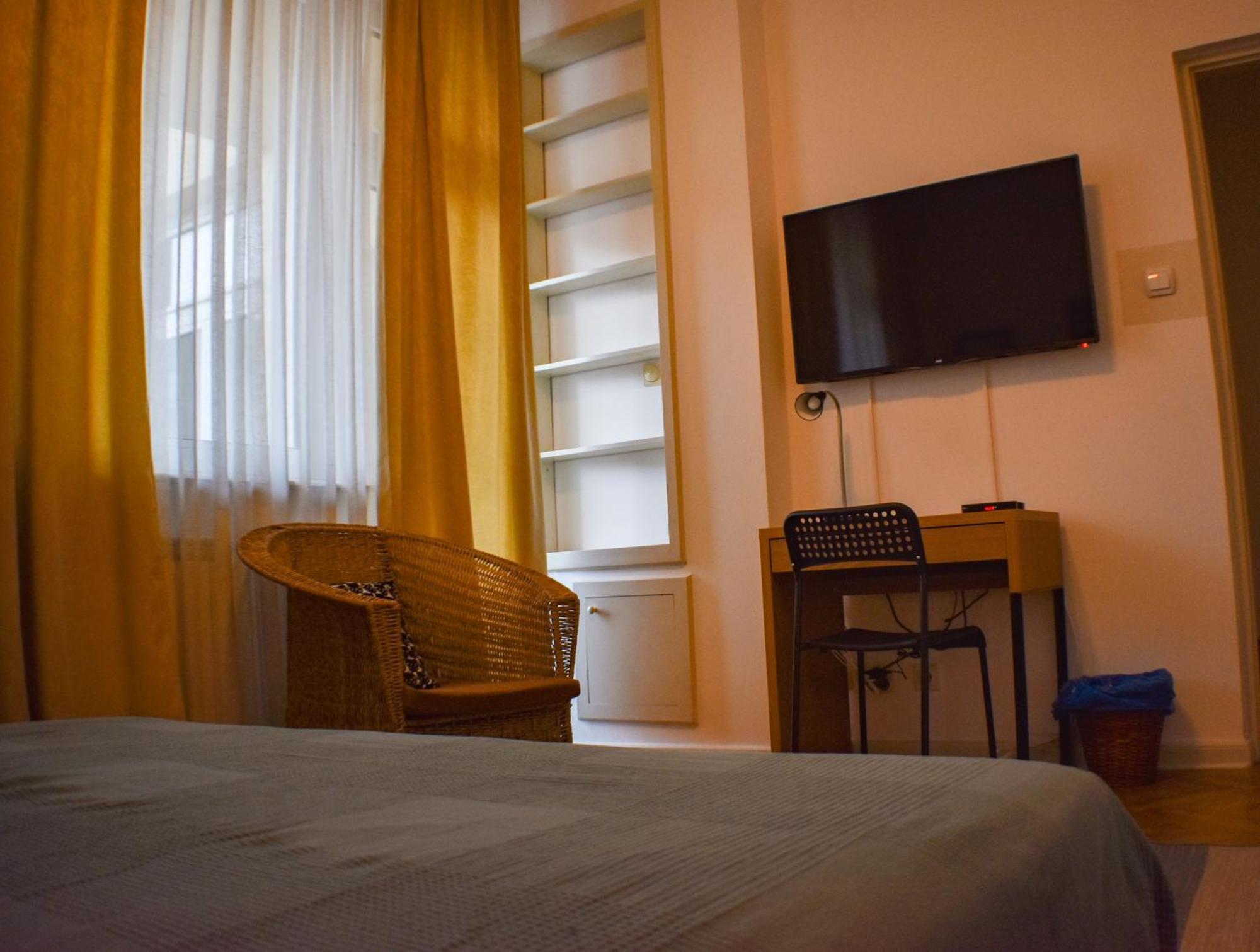 Sun Hostel Belgrade Exterior photo