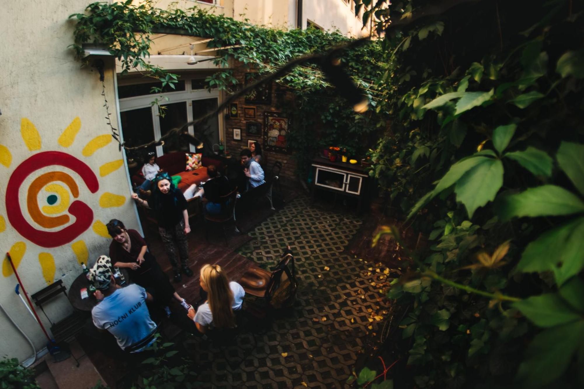 Sun Hostel Belgrade Exterior photo