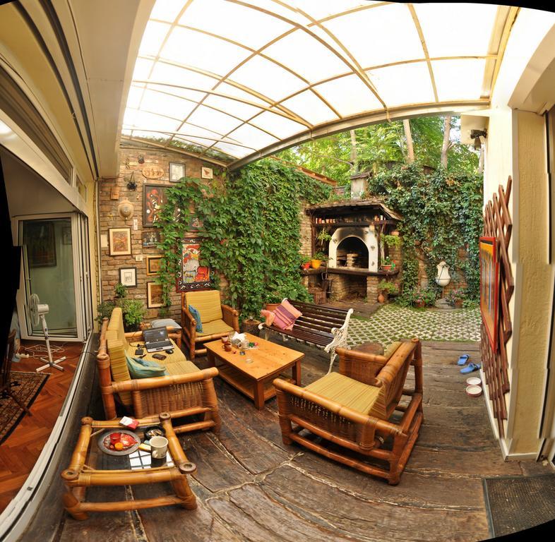 Sun Hostel Belgrade Exterior photo